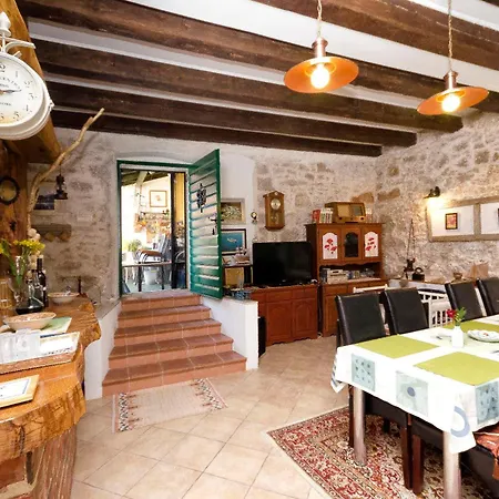 Vintage Dalmatia Apartment